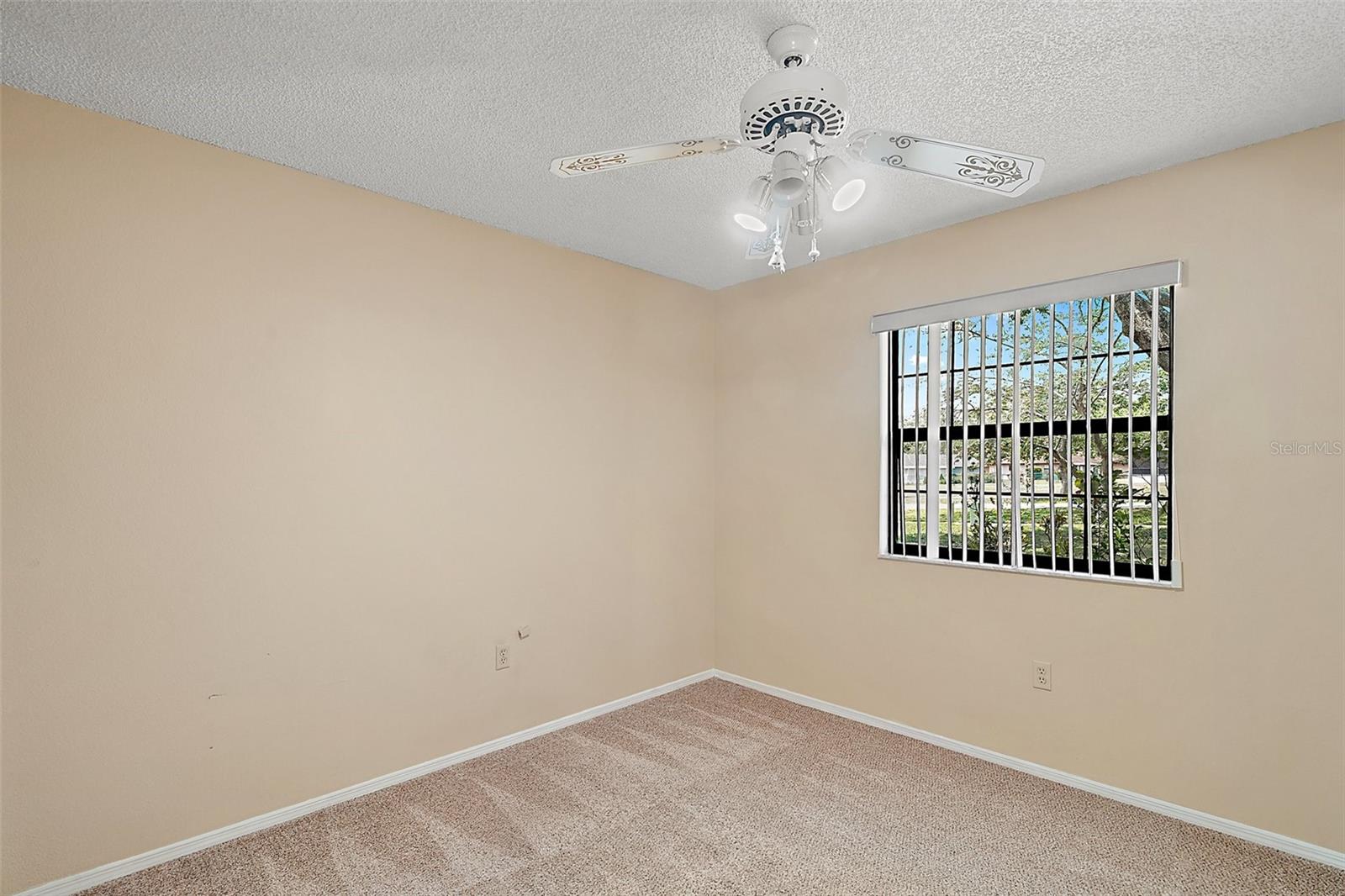 Image 30 of 37 For 36482 Doral Drive