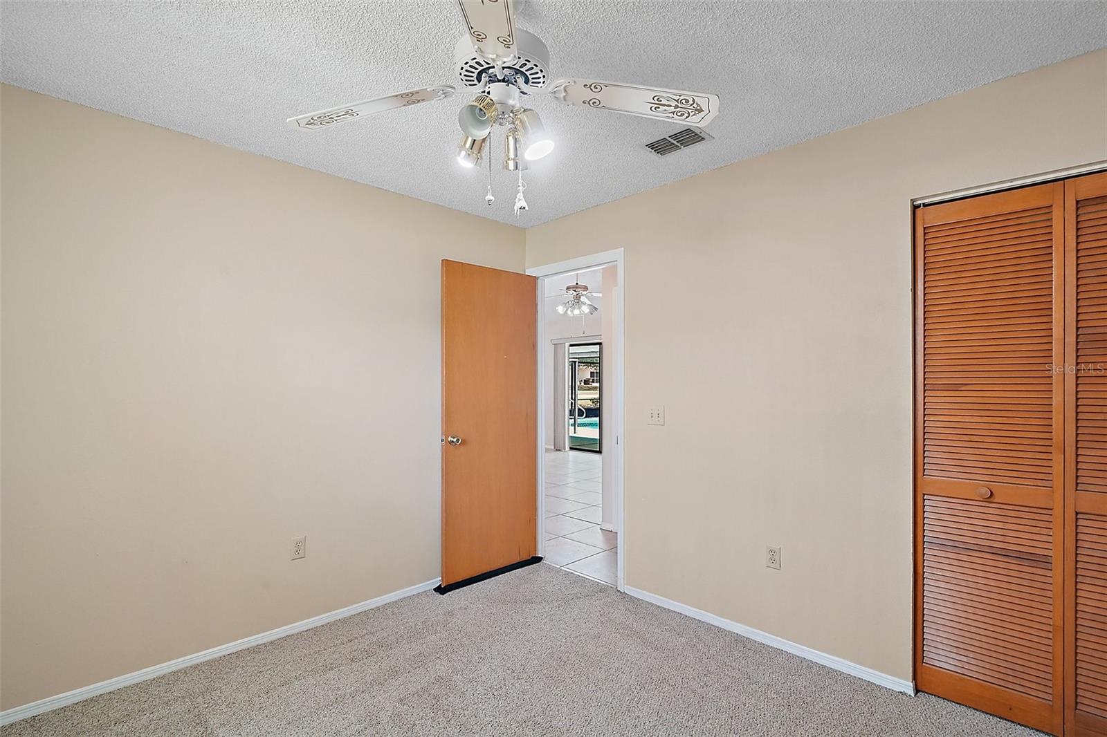 Image 31 of 37 For 36482 Doral Drive