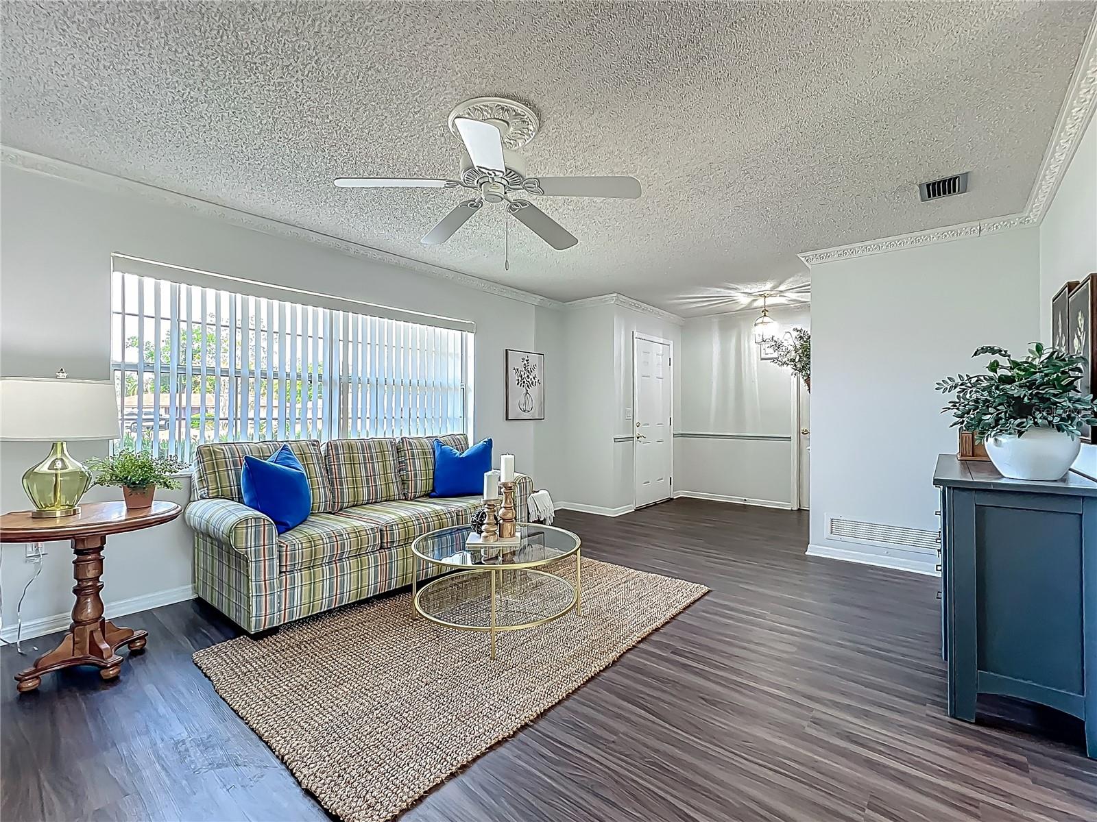 Image 11 of 57 For 670 Oleander Street