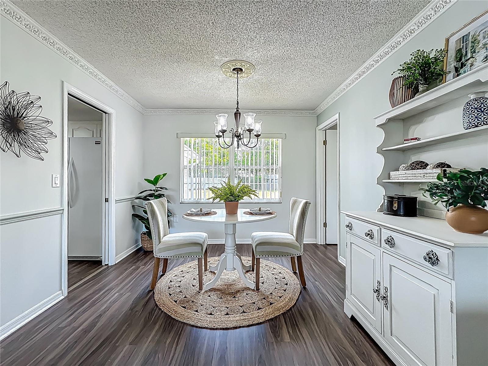 Image 14 of 57 For 670 Oleander Street