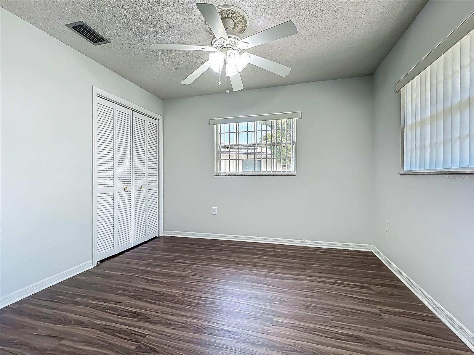 Image 32 of 57 For 670 Oleander Street