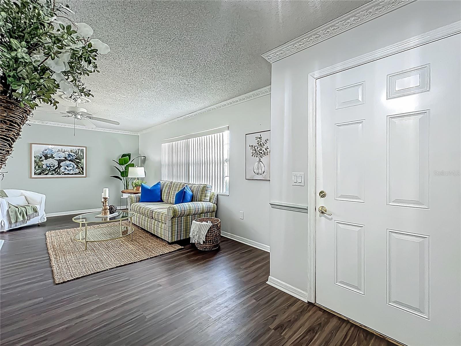 Image 4 of 57 For 670 Oleander Street