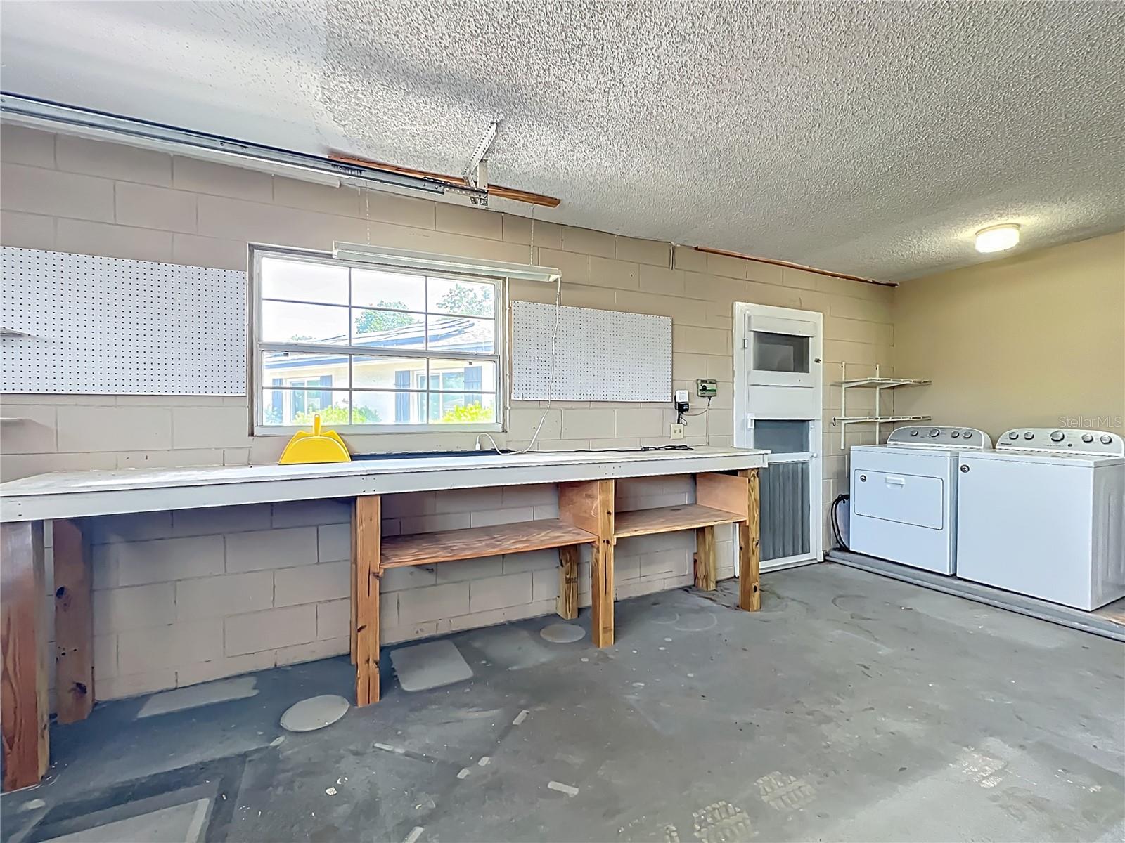 Image 40 of 57 For 670 Oleander Street