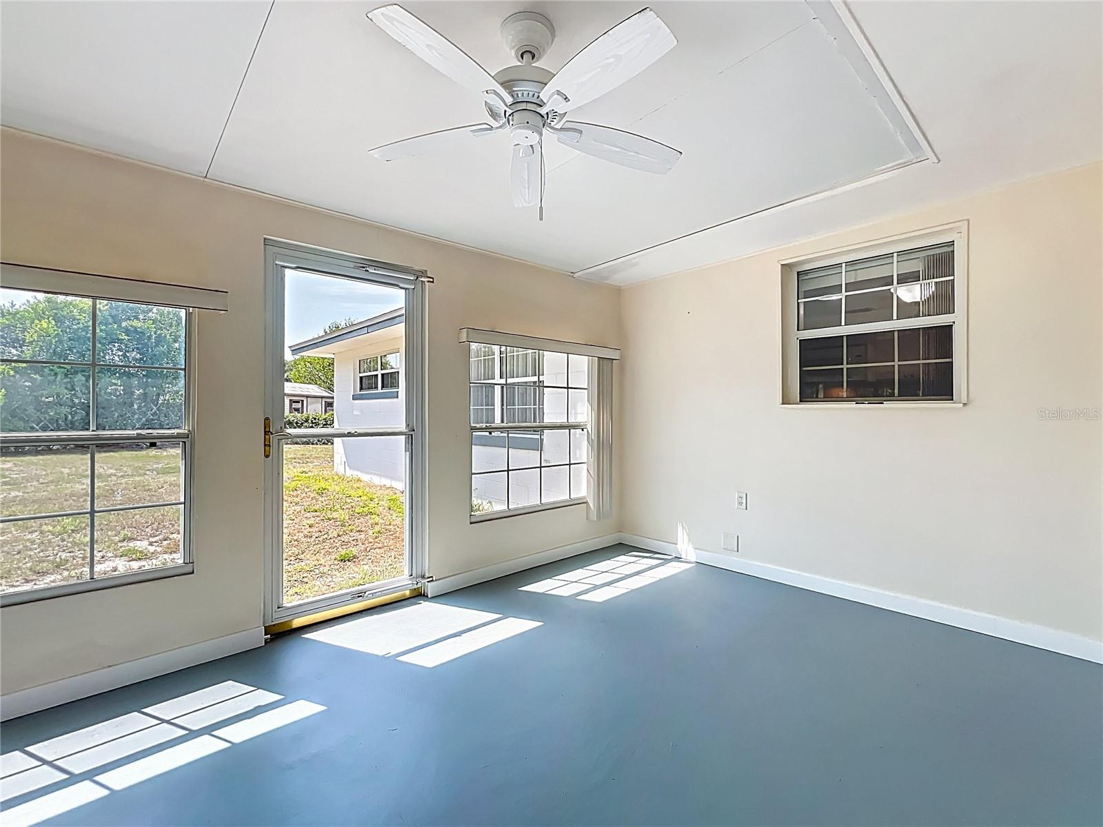 Image 41 of 57 For 670 Oleander Street