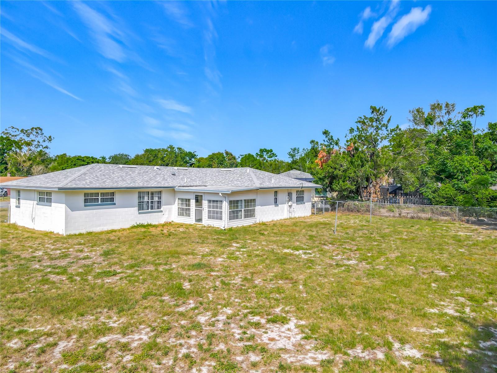 Image 47 of 57 For 670 Oleander Street