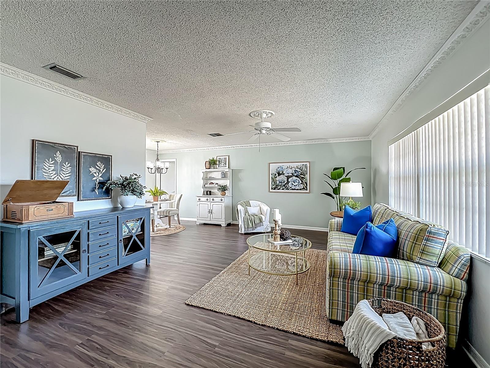 Image 6 of 57 For 670 Oleander Street