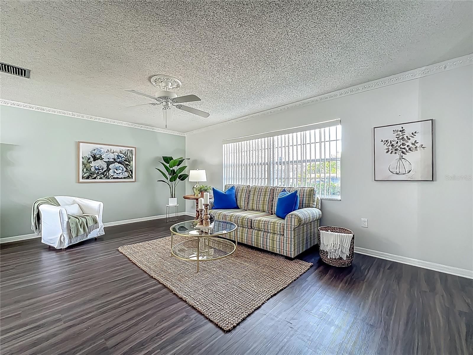 Image 7 of 57 For 670 Oleander Street