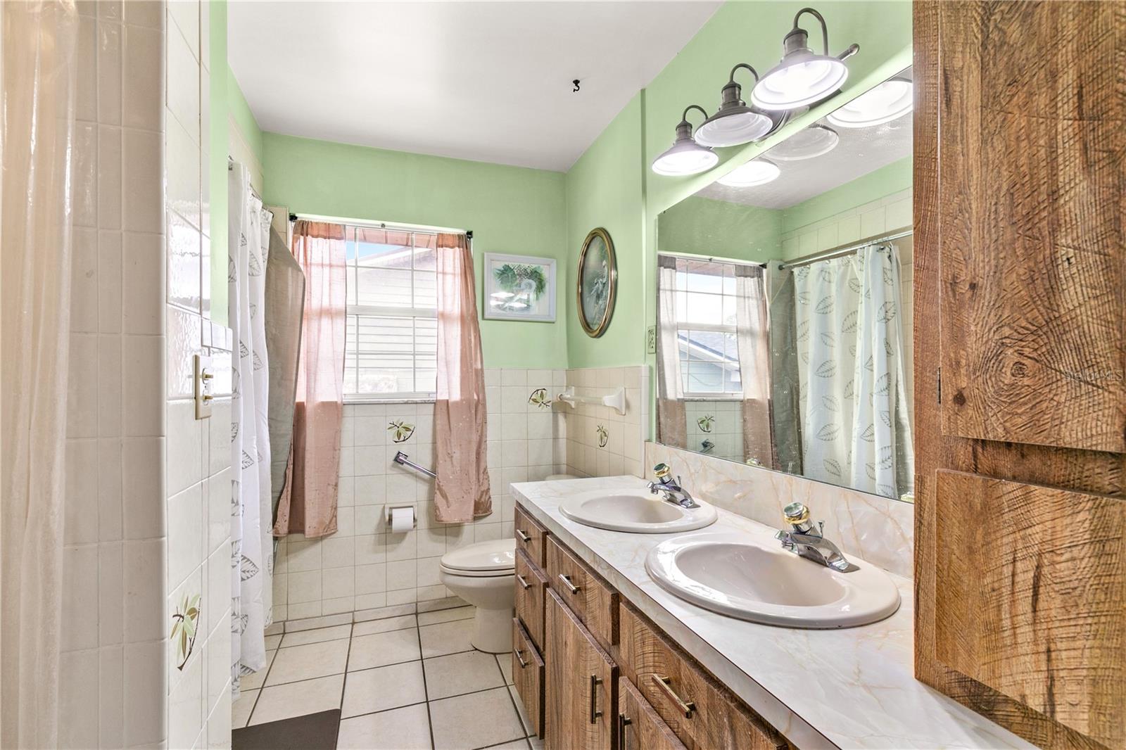 Image 24 of 41 For 800 Jefferis Court