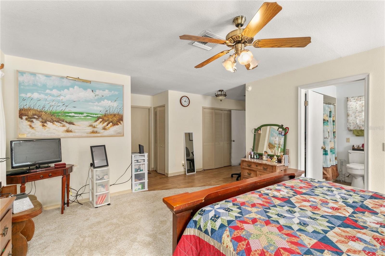Image 27 of 41 For 800 Jefferis Court