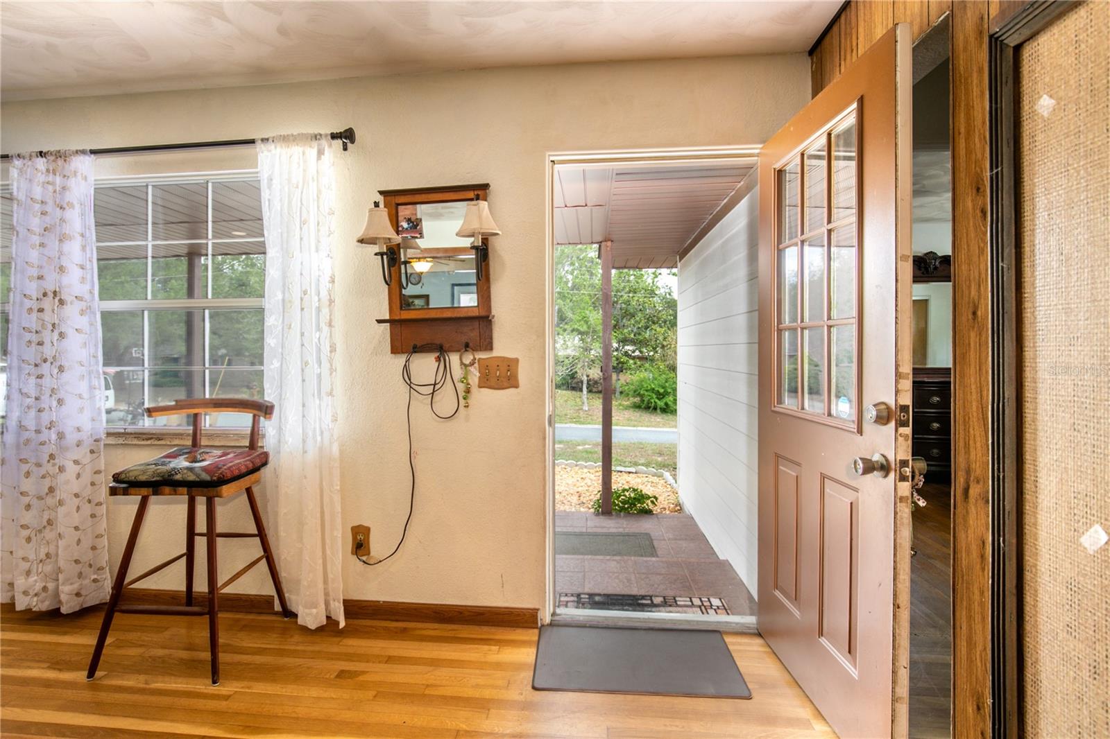 Image 5 of 41 For 800 Jefferis Court