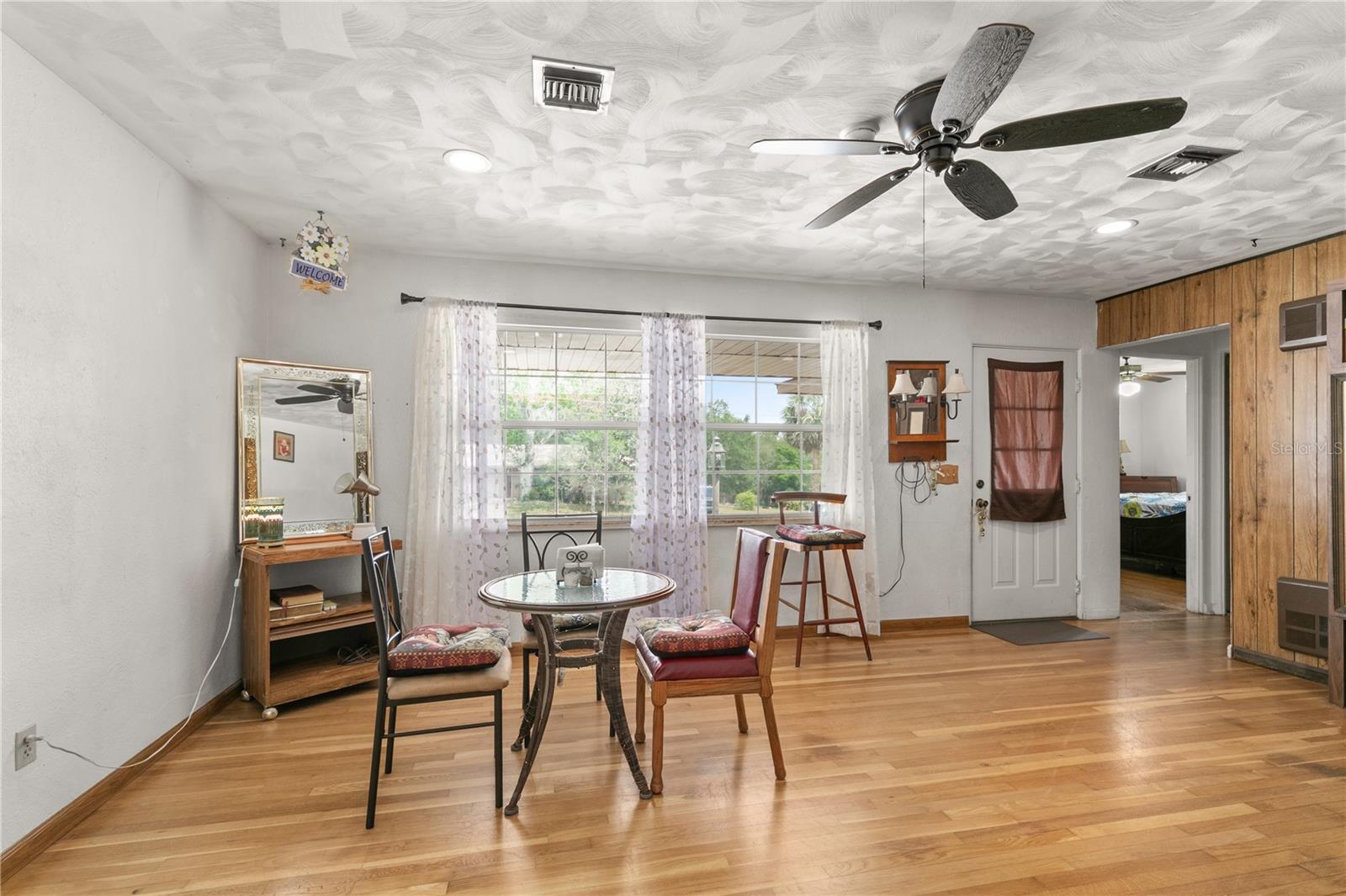 Image 7 of 41 For 800 Jefferis Court