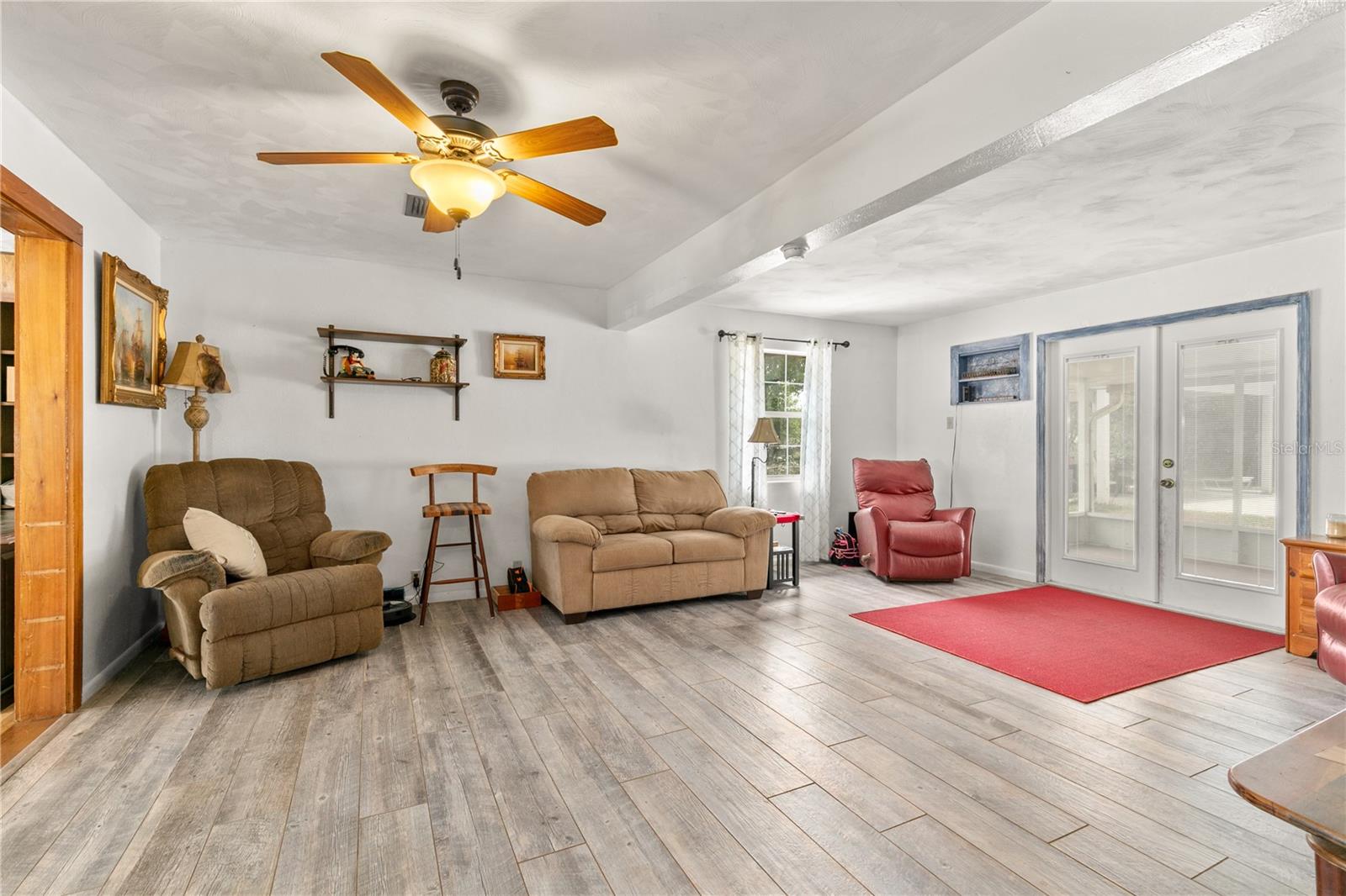Image 9 of 41 For 800 Jefferis Court