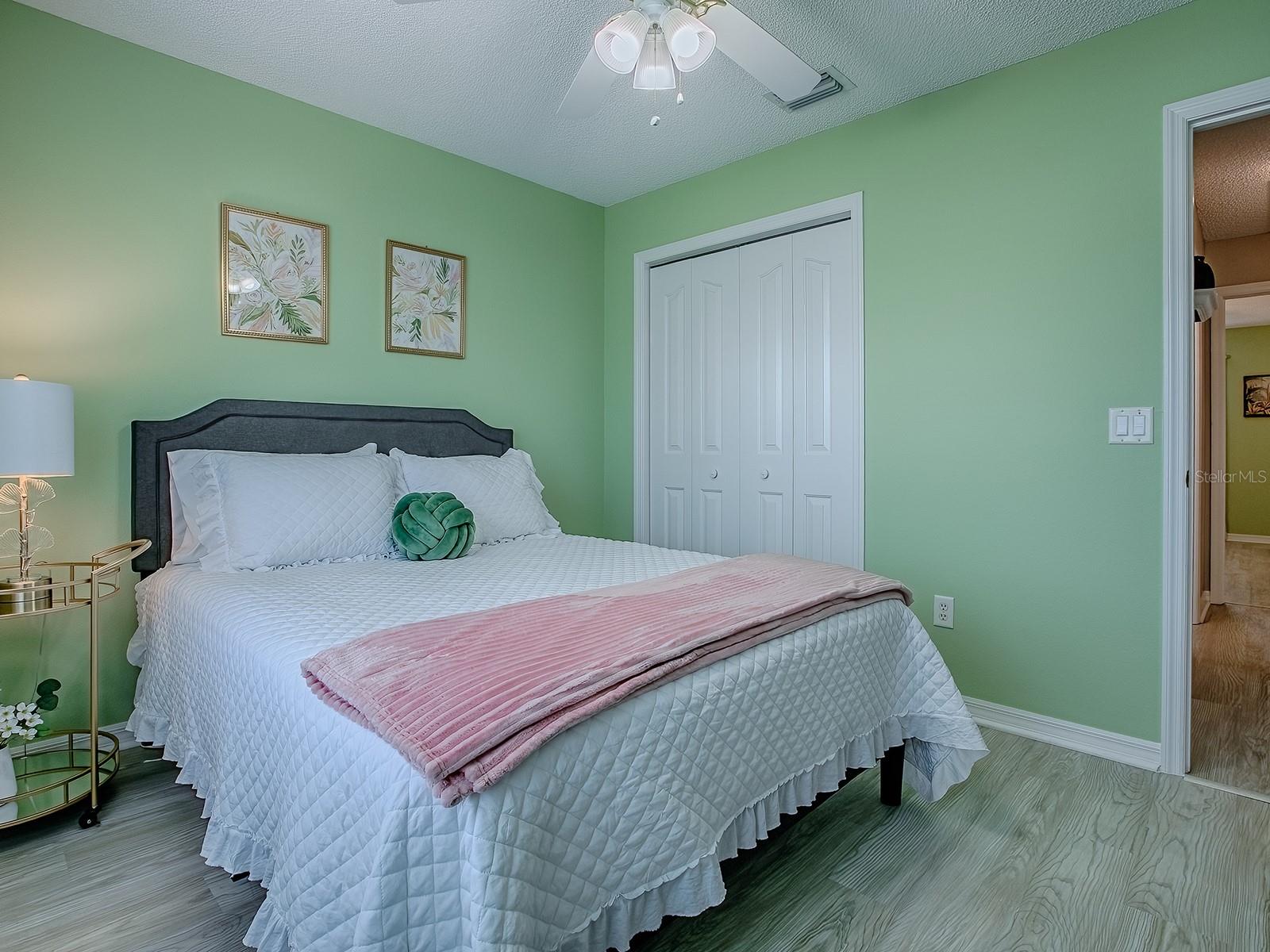 Listing photo id 21 for 3432 Fairfield Street