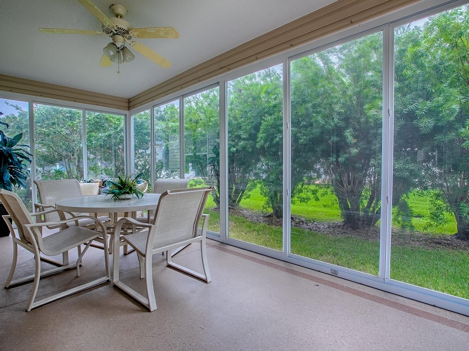 Listing photo id 23 for 3432 Fairfield Street