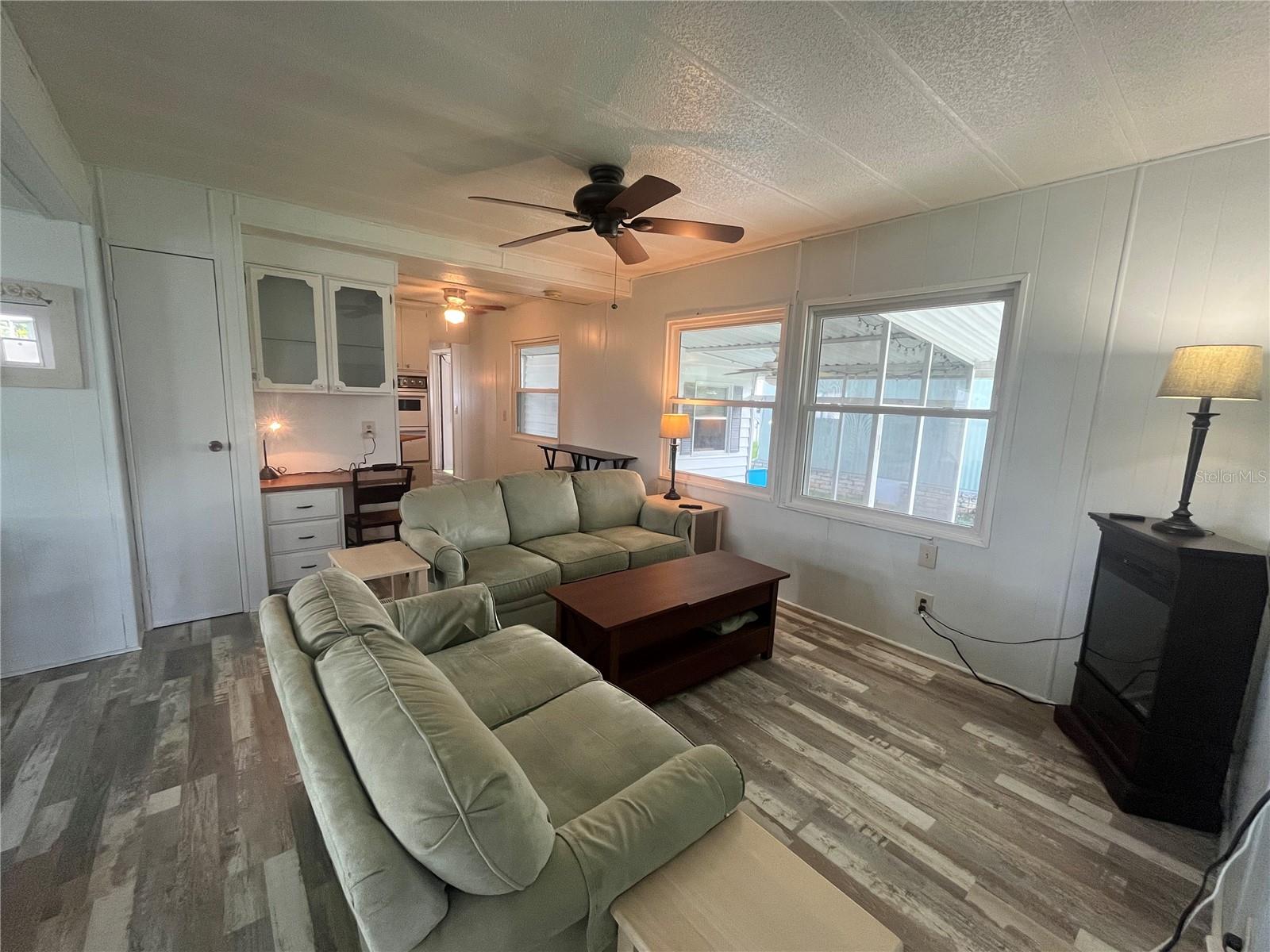 Image 20 of 49 For 118 Tropical Lane