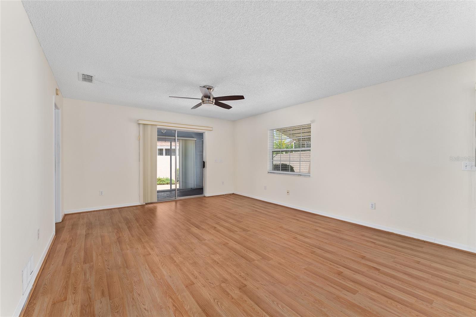 Image 24 of 31 For 403 Duarte Lane