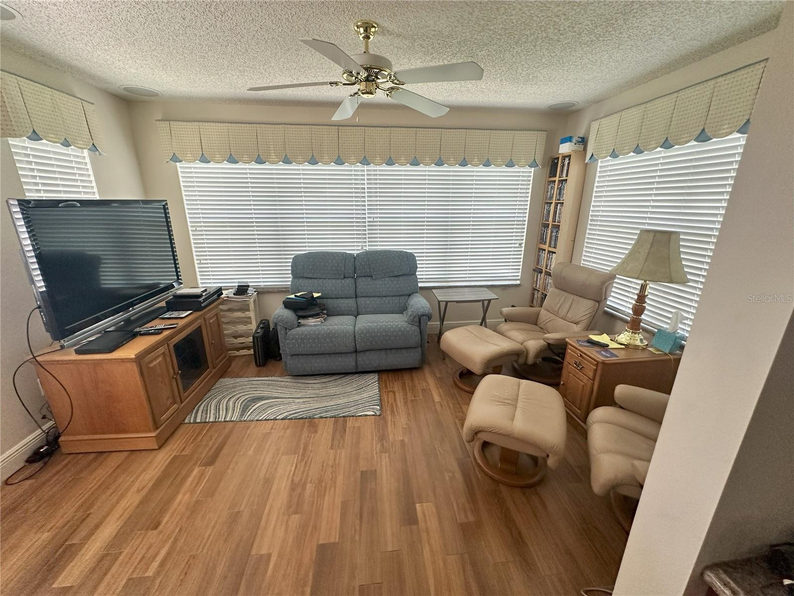 Image 8 of 22 For 1515 Baylor Place