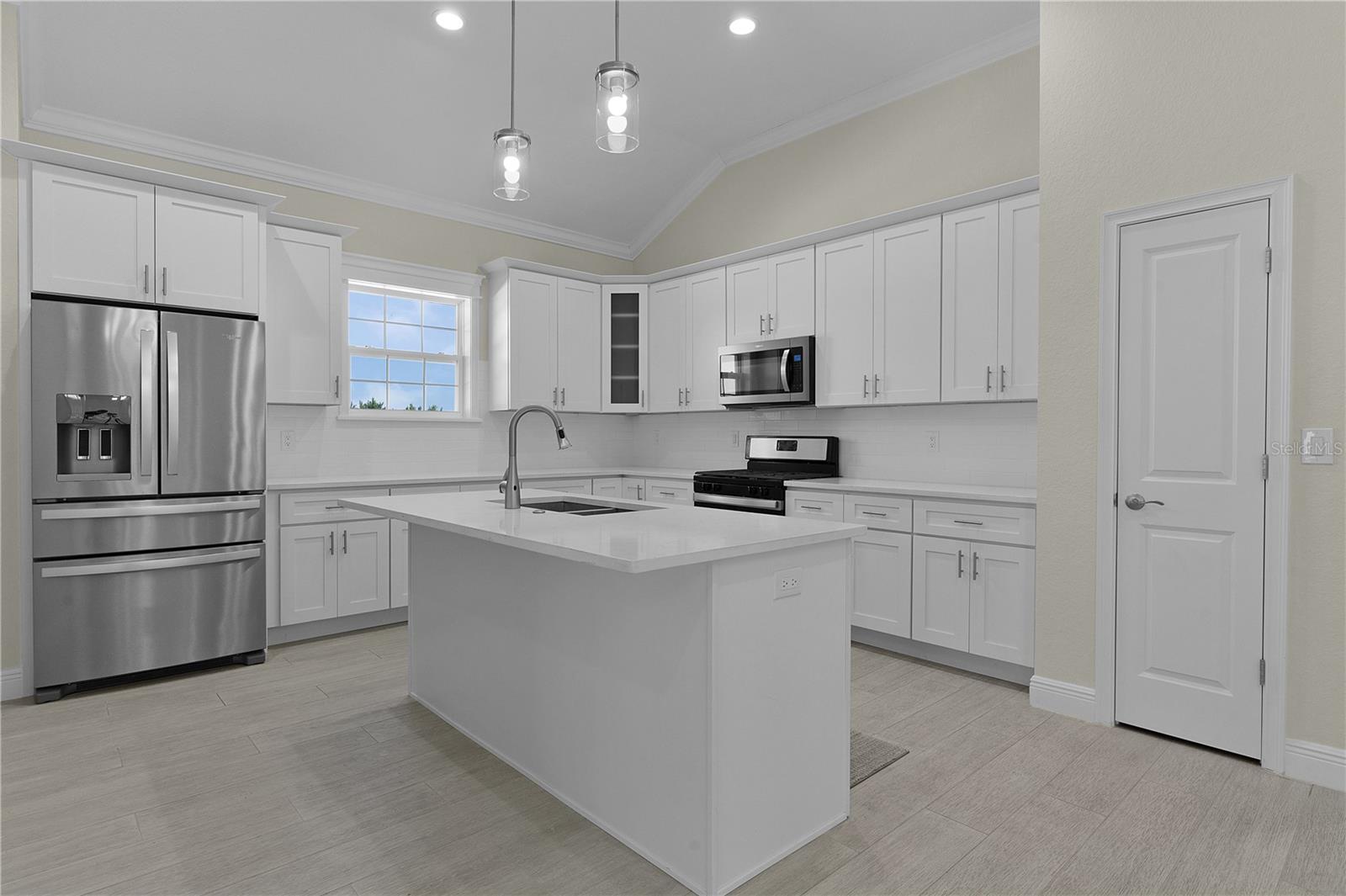 Image 4 of 42 For 12624 49th Drive