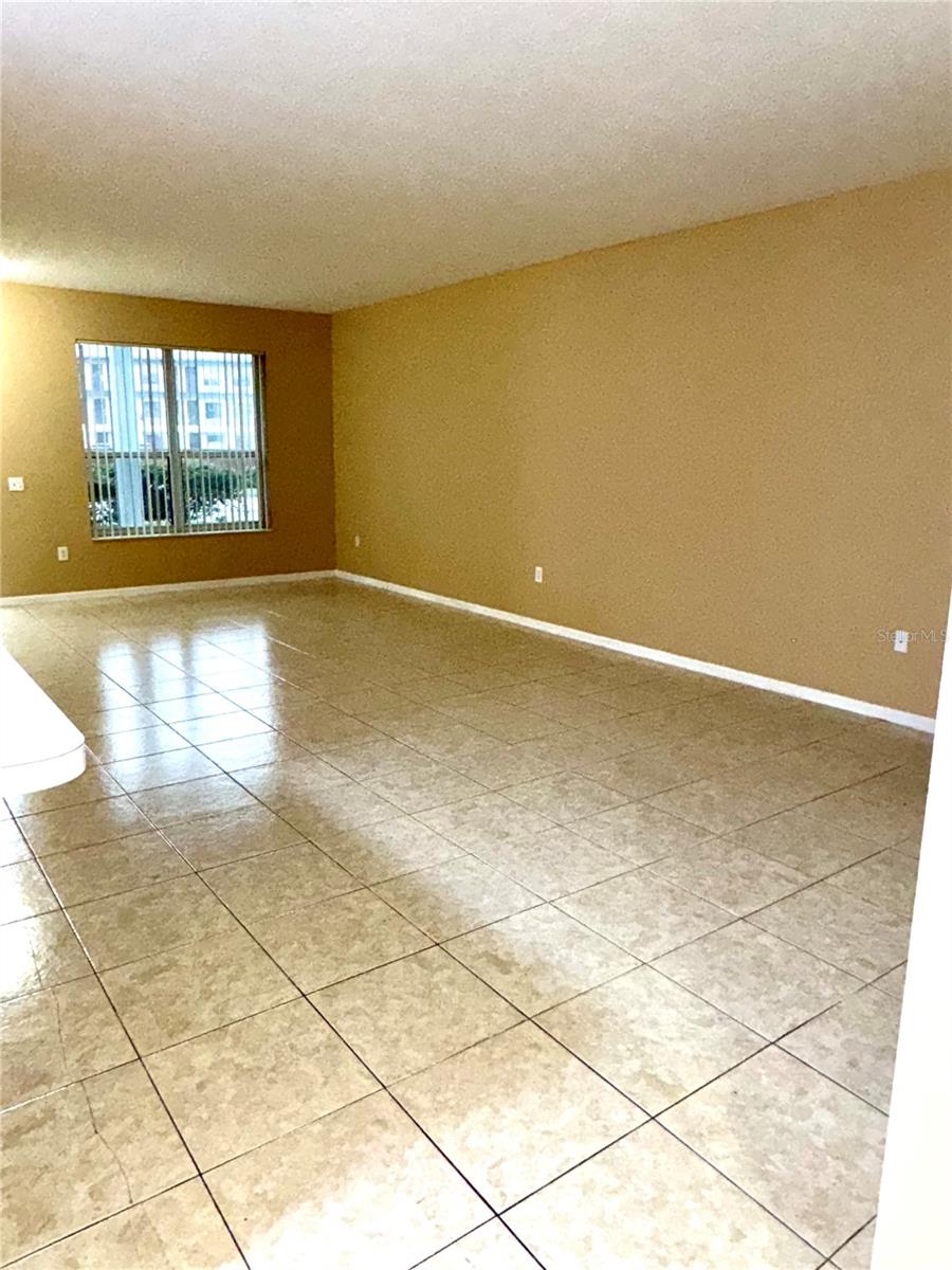 Image 5 of 23 For 3107 Sun Lake Court A