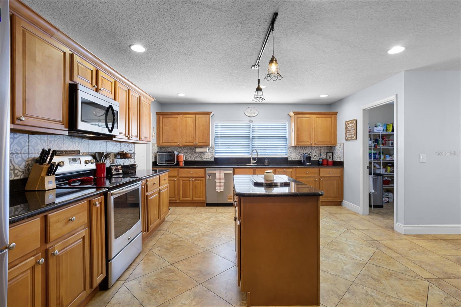Image 12 of 29 For 11126 Oakshore Lane