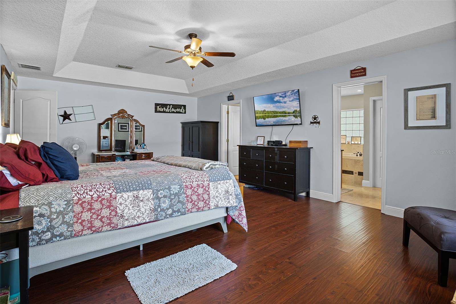 Image 18 of 29 For 11126 Oakshore Lane