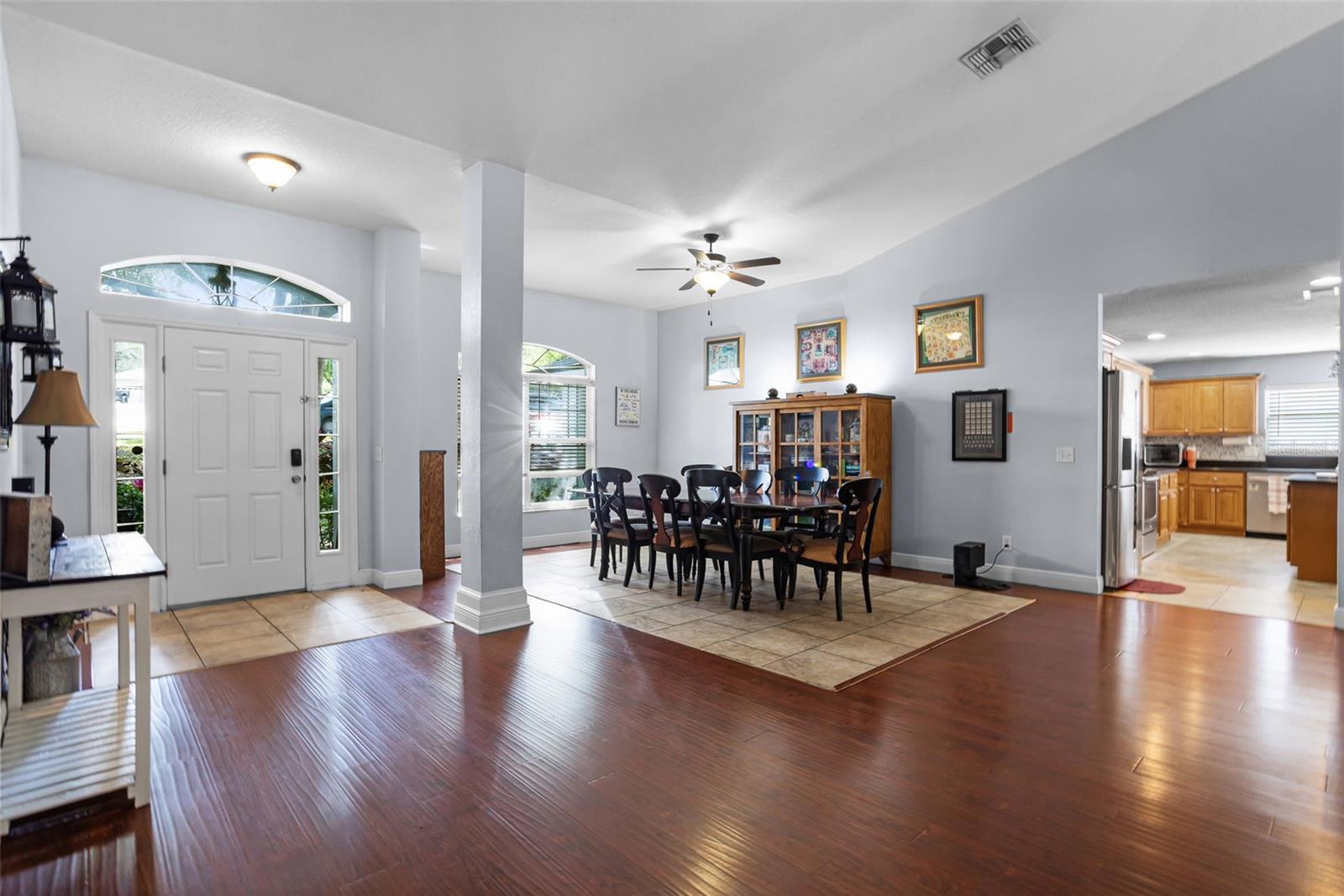 Image 4 of 29 For 11126 Oakshore Lane