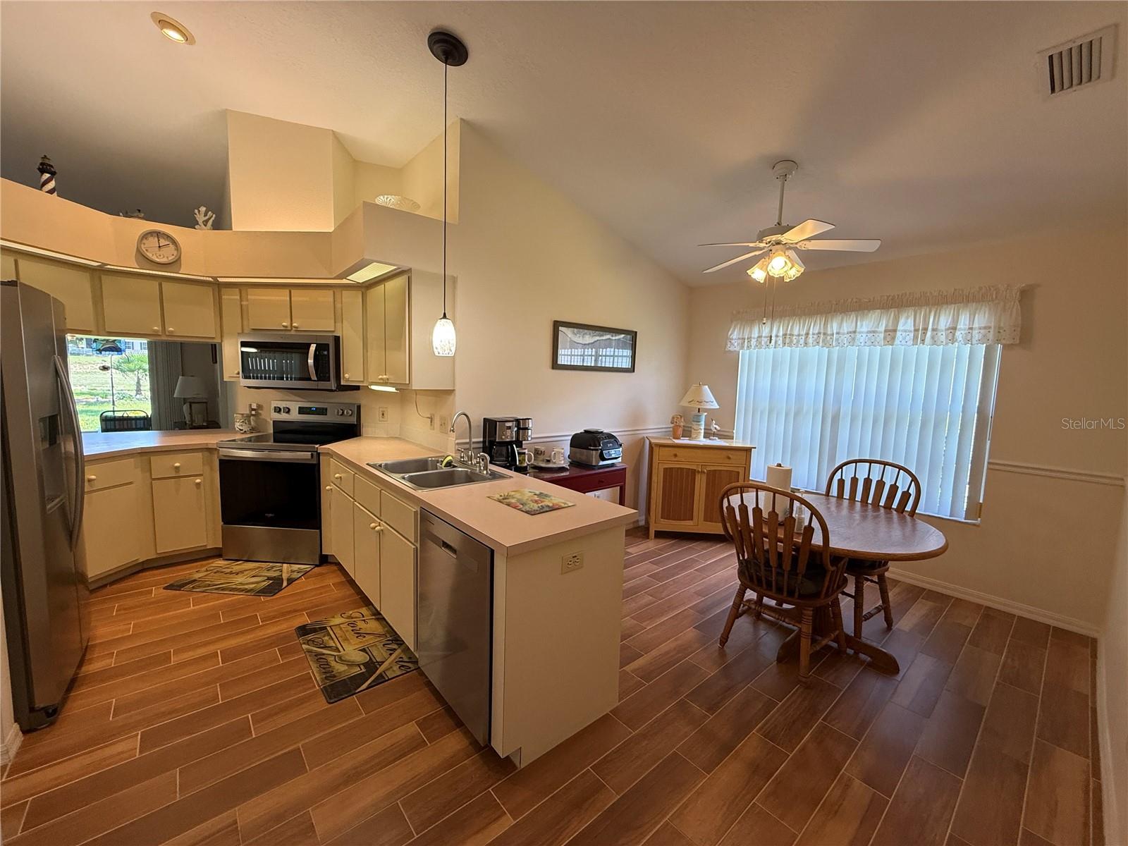 Image 7 of 16 For 239 Juniper Way