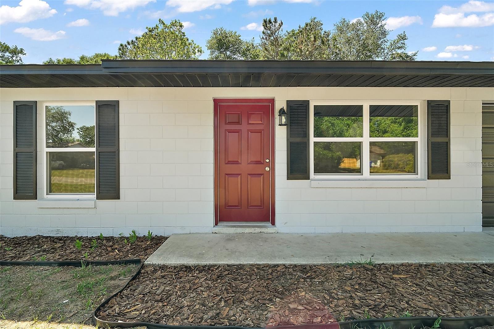 Image 2 of 24 For 525 Oak Drive