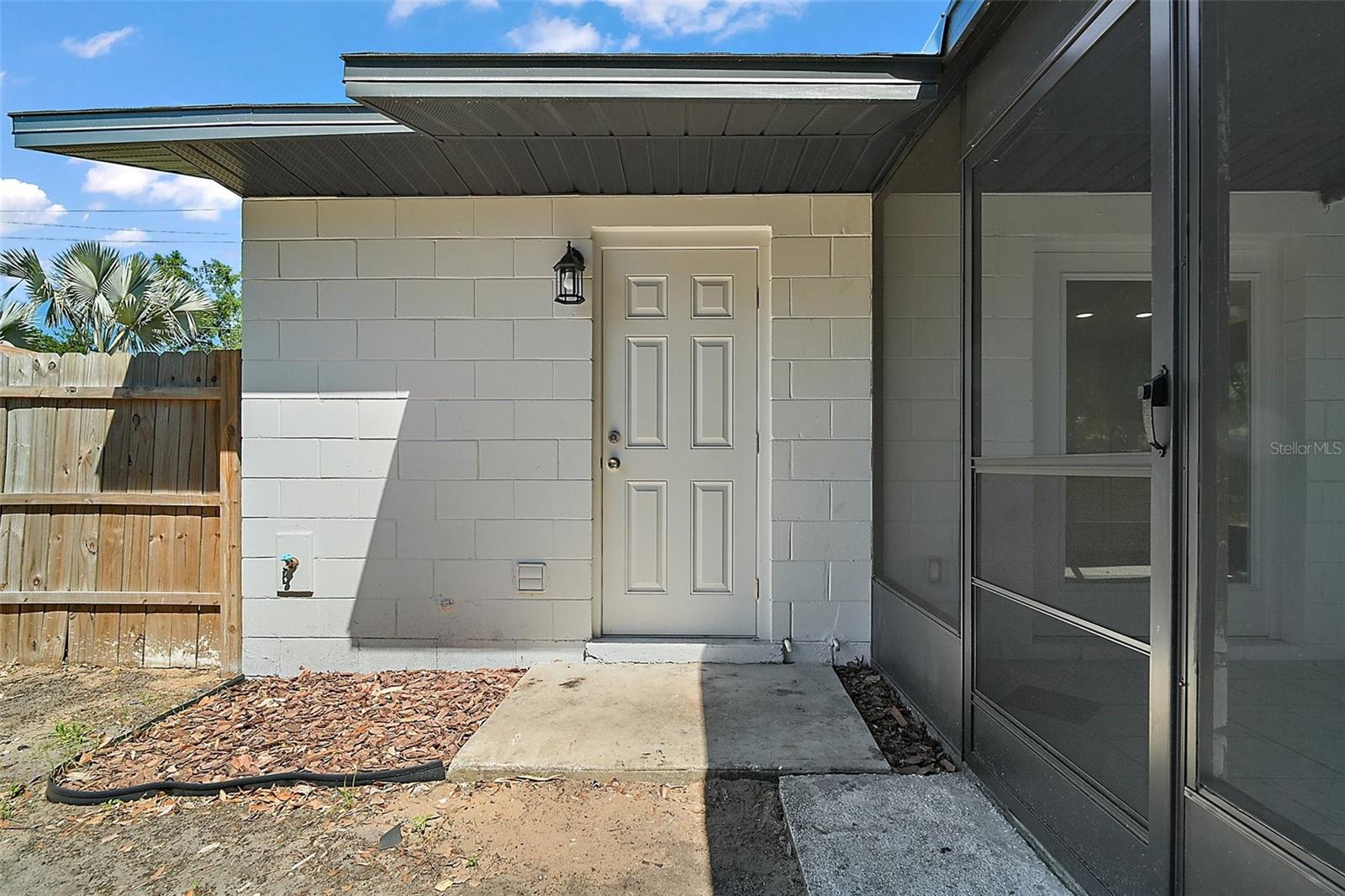 Image 22 of 24 For 525 Oak Drive