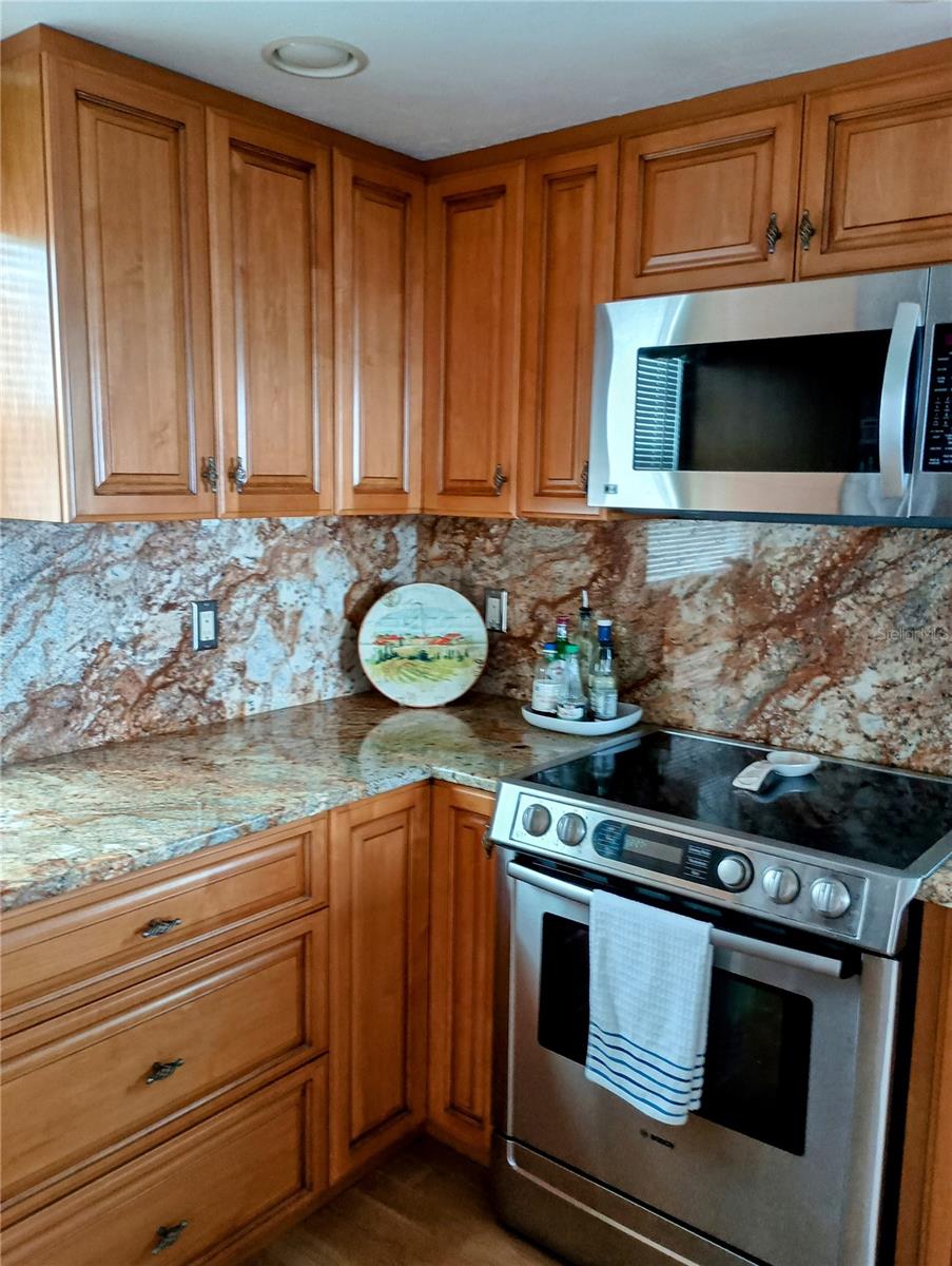 Image 15 of 38 For 4310 Falmouth Drive 301