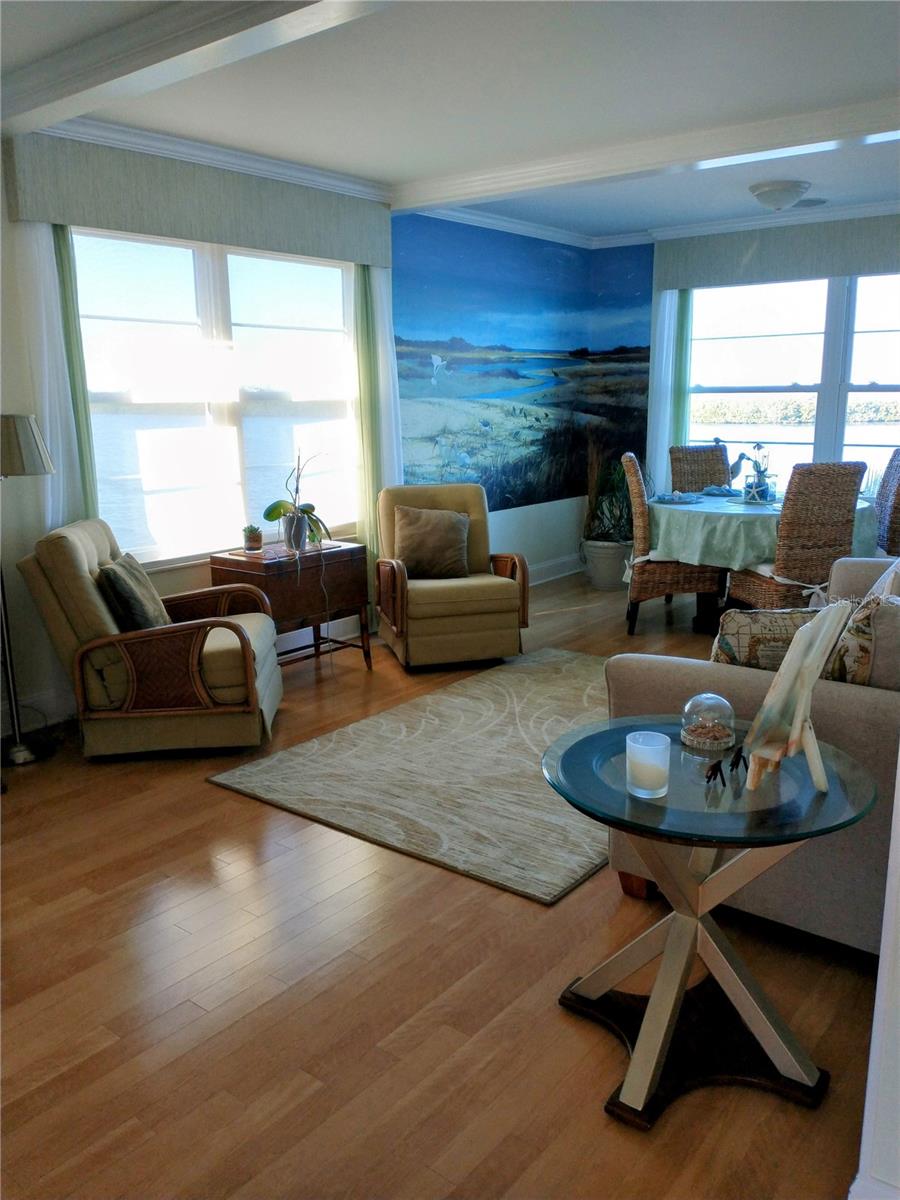 Image 9 of 38 For 4310 Falmouth Drive 301