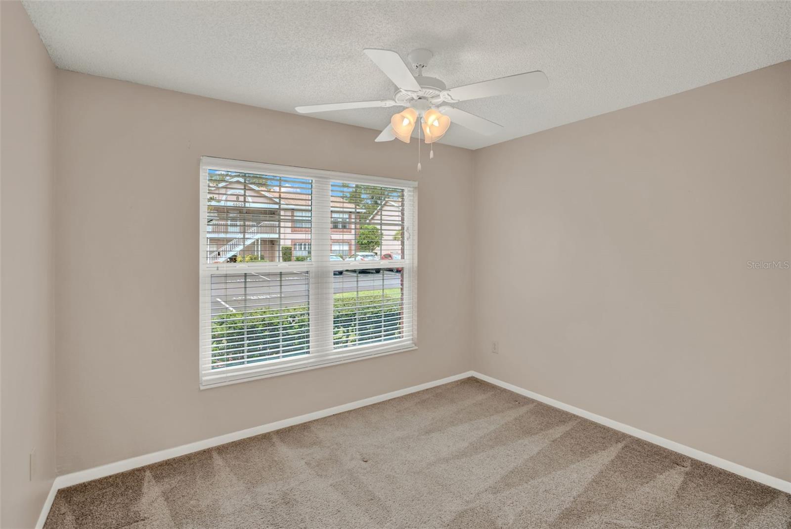 Image 17 of 24 For 4804 Myrtle Oak Drive 11