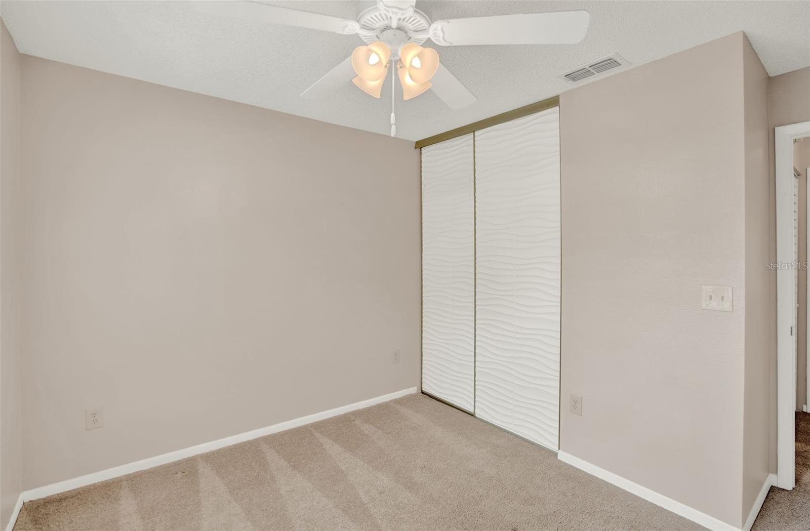 Image 18 of 24 For 4804 Myrtle Oak Drive 11