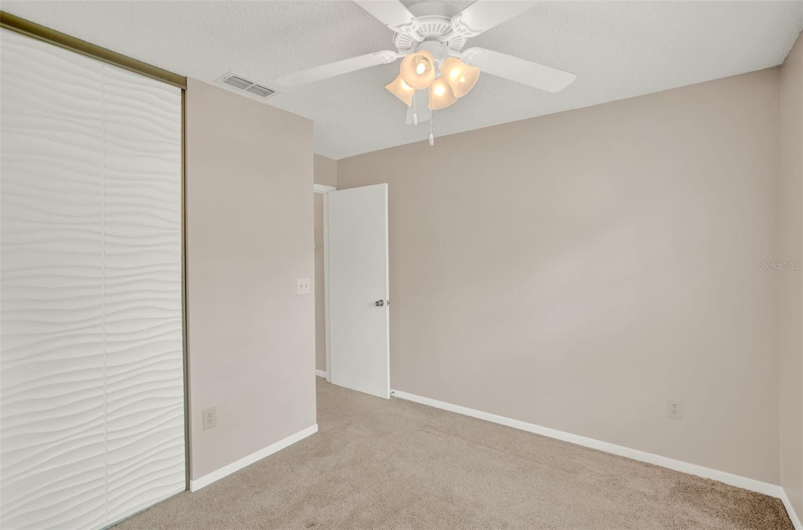 Image 19 of 24 For 4804 Myrtle Oak Drive 11