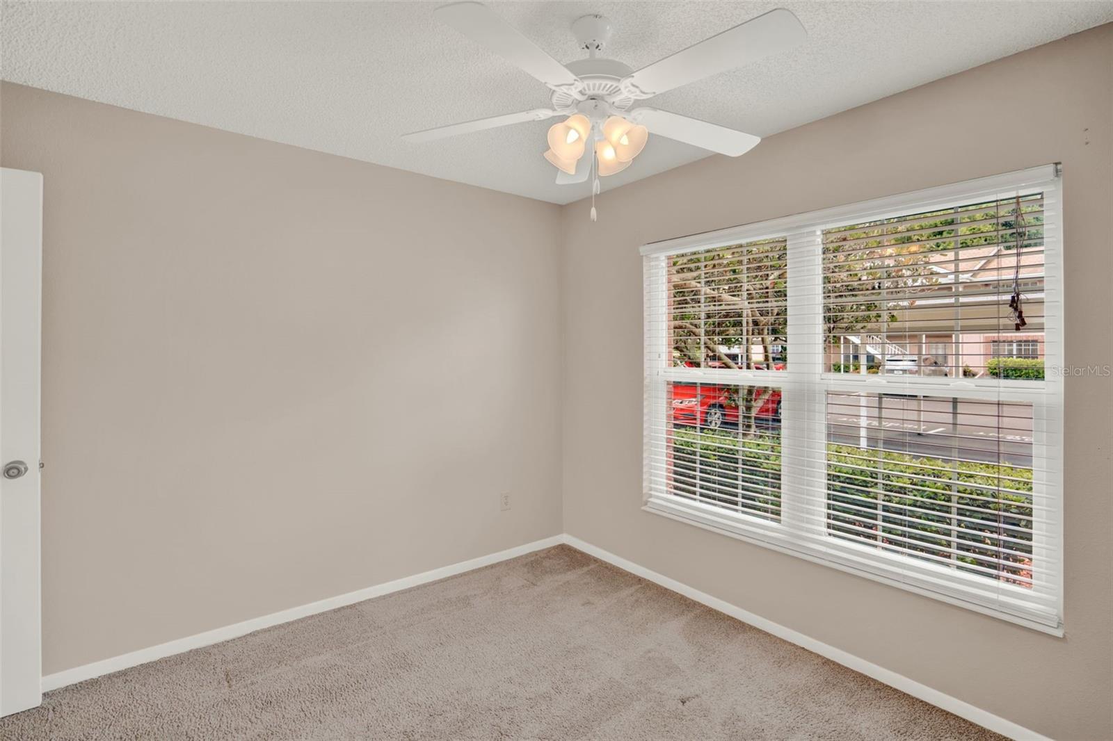 Image 21 of 24 For 4804 Myrtle Oak Drive 11