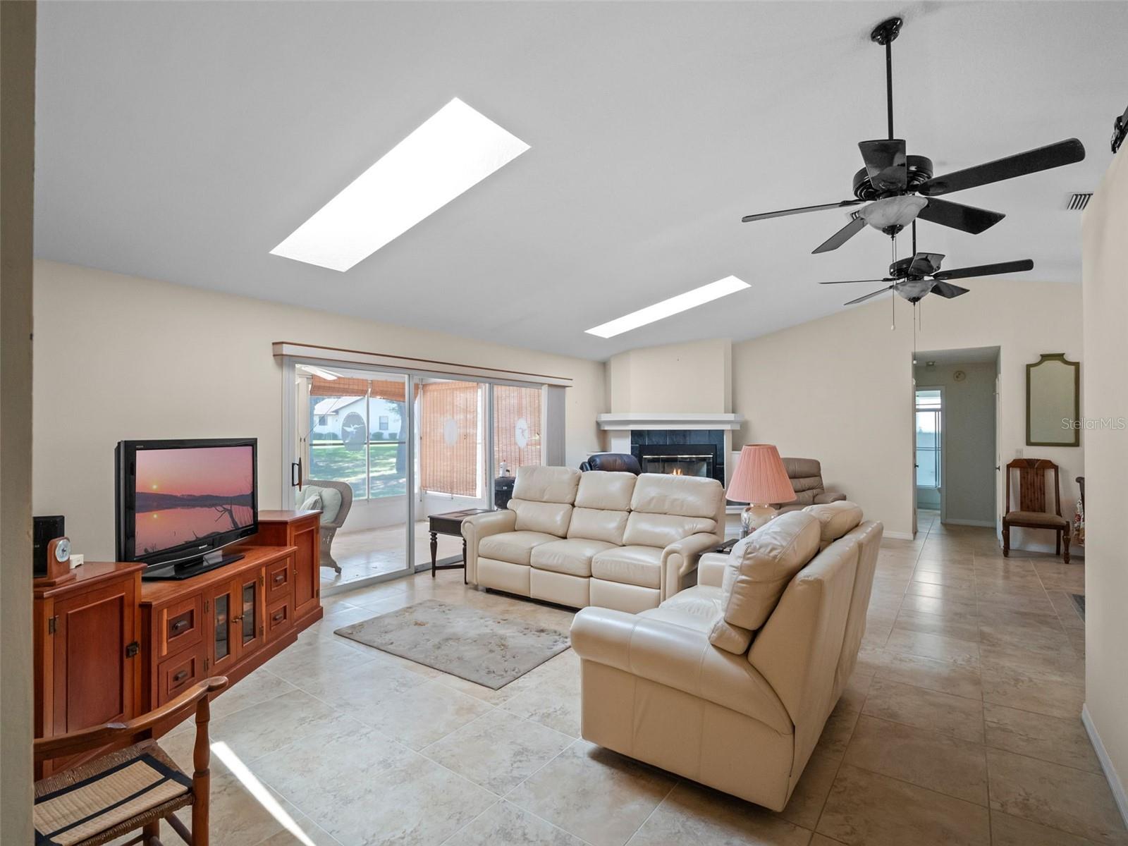 Image 4 of 64 For 5712 Connors Street