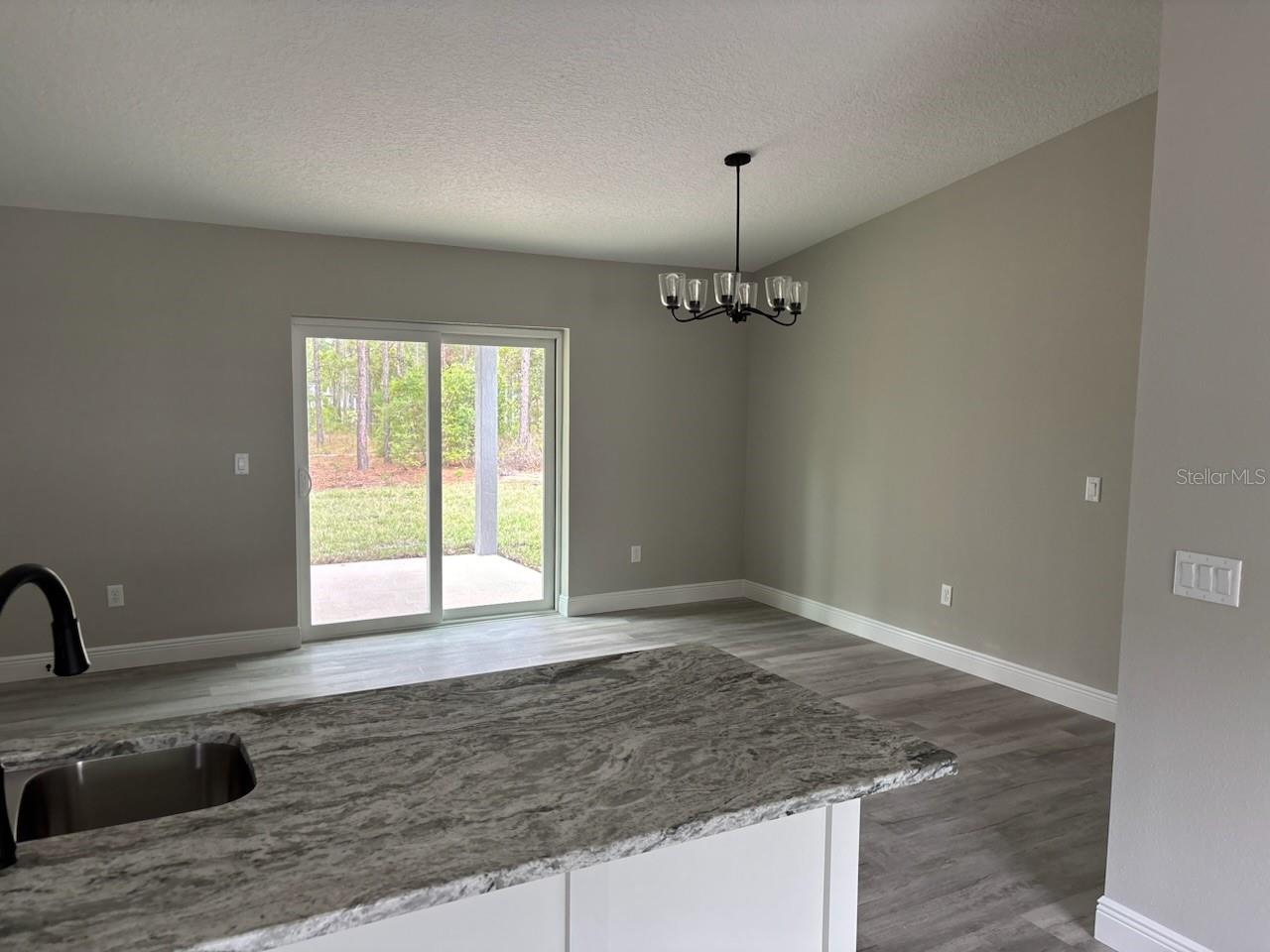 Image 11 of 32 For 9396 Pineview Way