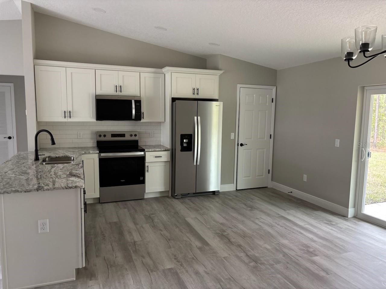 Image 13 of 32 For 9396 Pineview Way