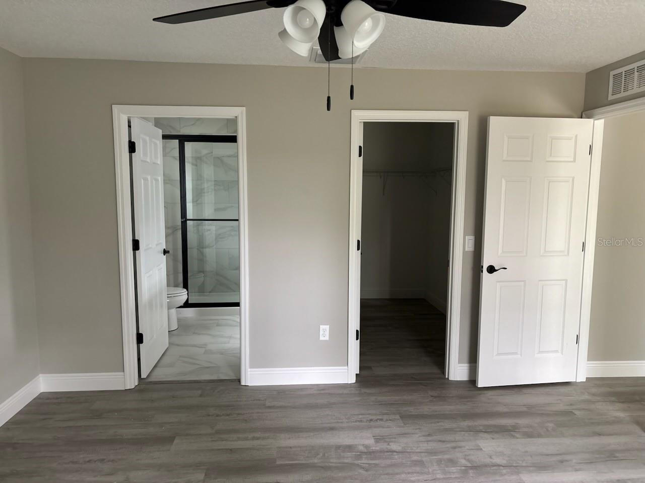 Image 17 of 32 For 9396 Pineview Way