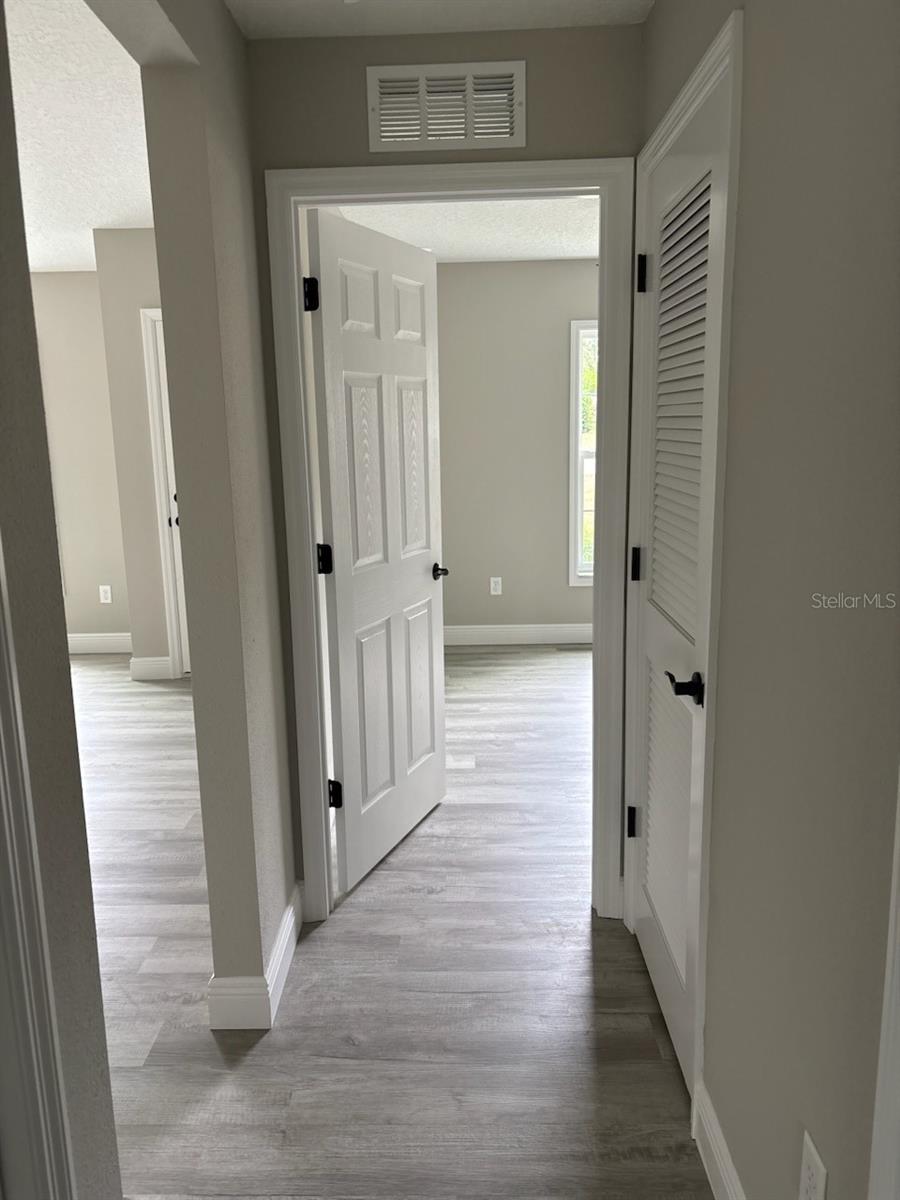 Image 23 of 32 For 9396 Pineview Way