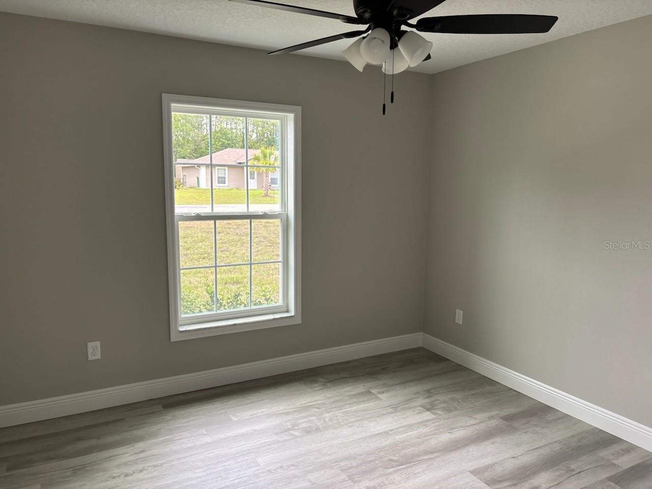 Image 29 of 32 For 9396 Pineview Way
