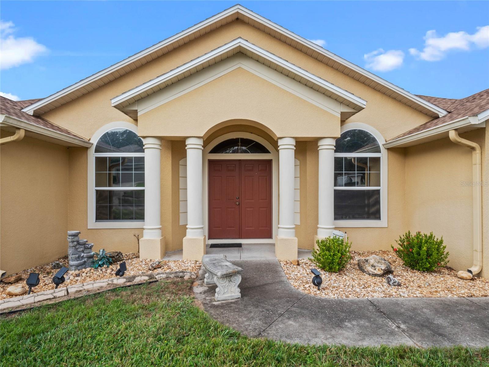 Image 2 of 11 For 847 Cumberland Circle