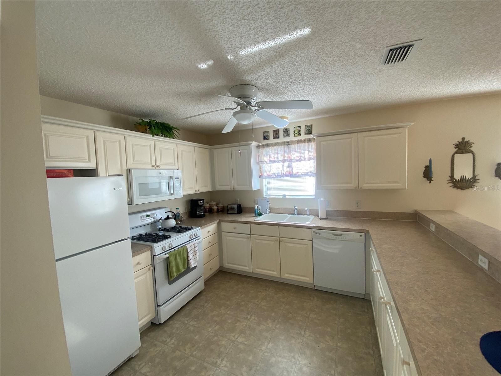 Image 4 of 10 For 516 Richburg Street
