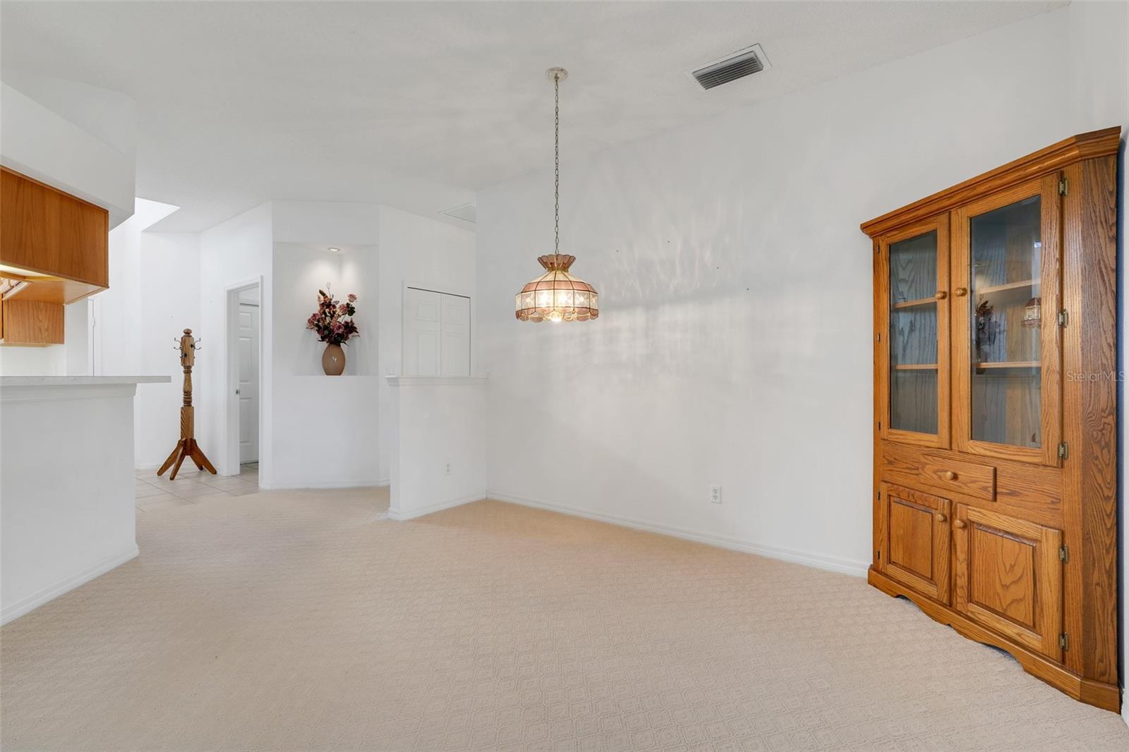 Image 10 of 37 For 21226 Royal St Georges Lane
