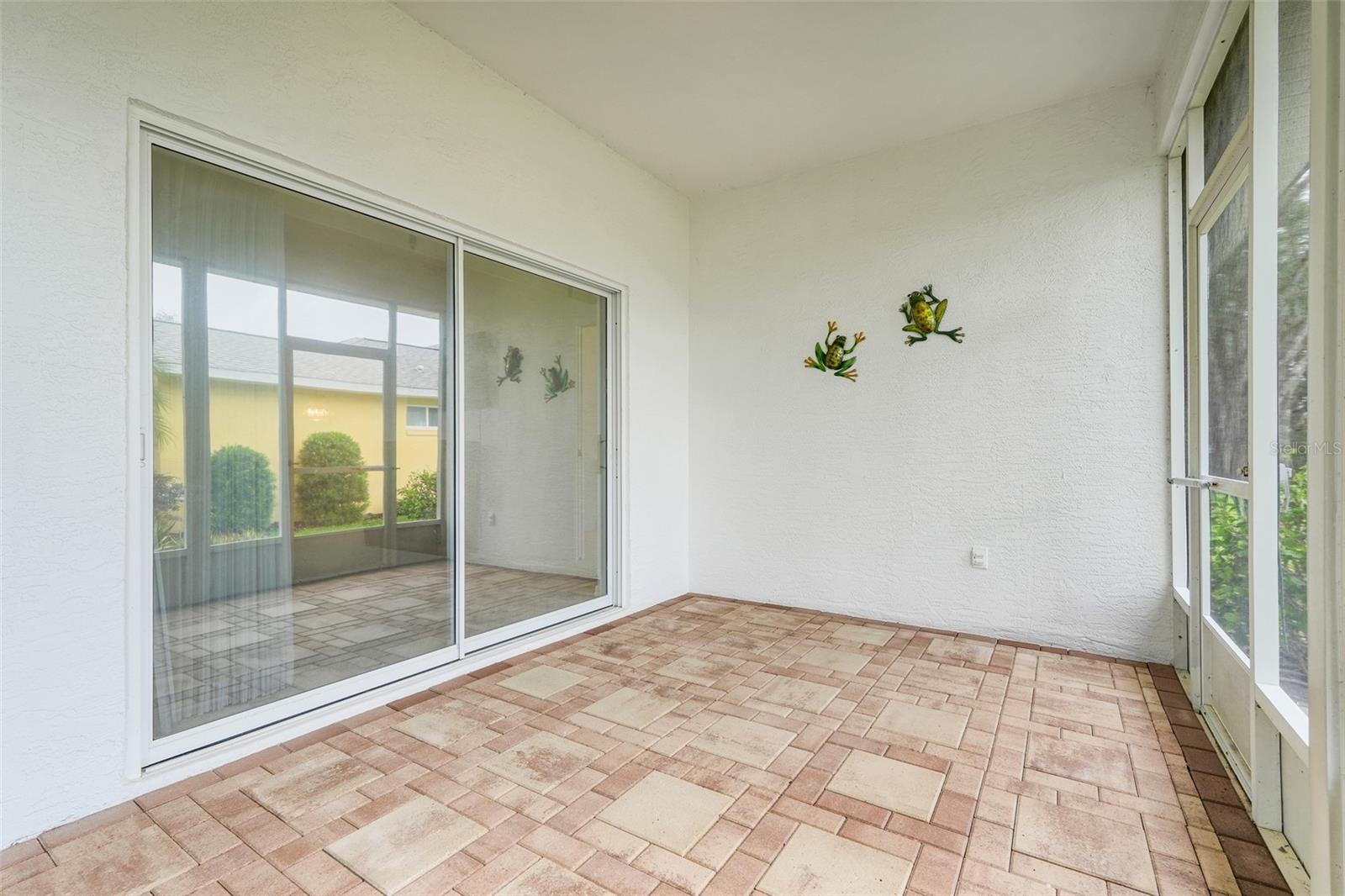 Image 22 of 37 For 21226 Royal St Georges Lane