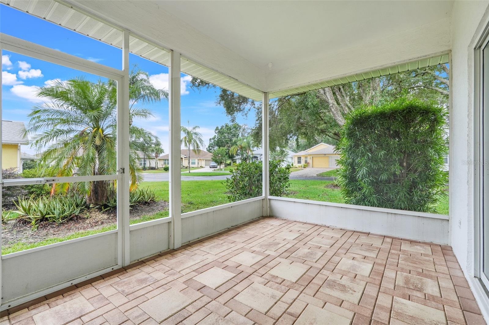 Image 23 of 37 For 21226 Royal St Georges Lane
