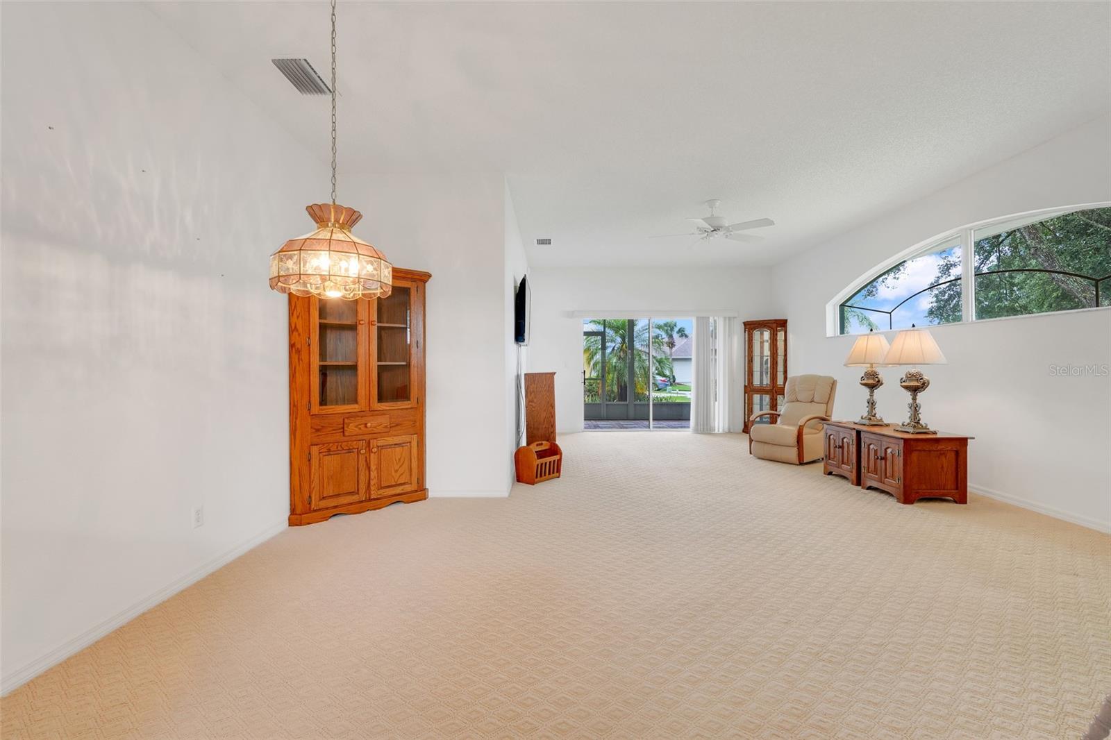 Image 4 of 37 For 21226 Royal St Georges Lane