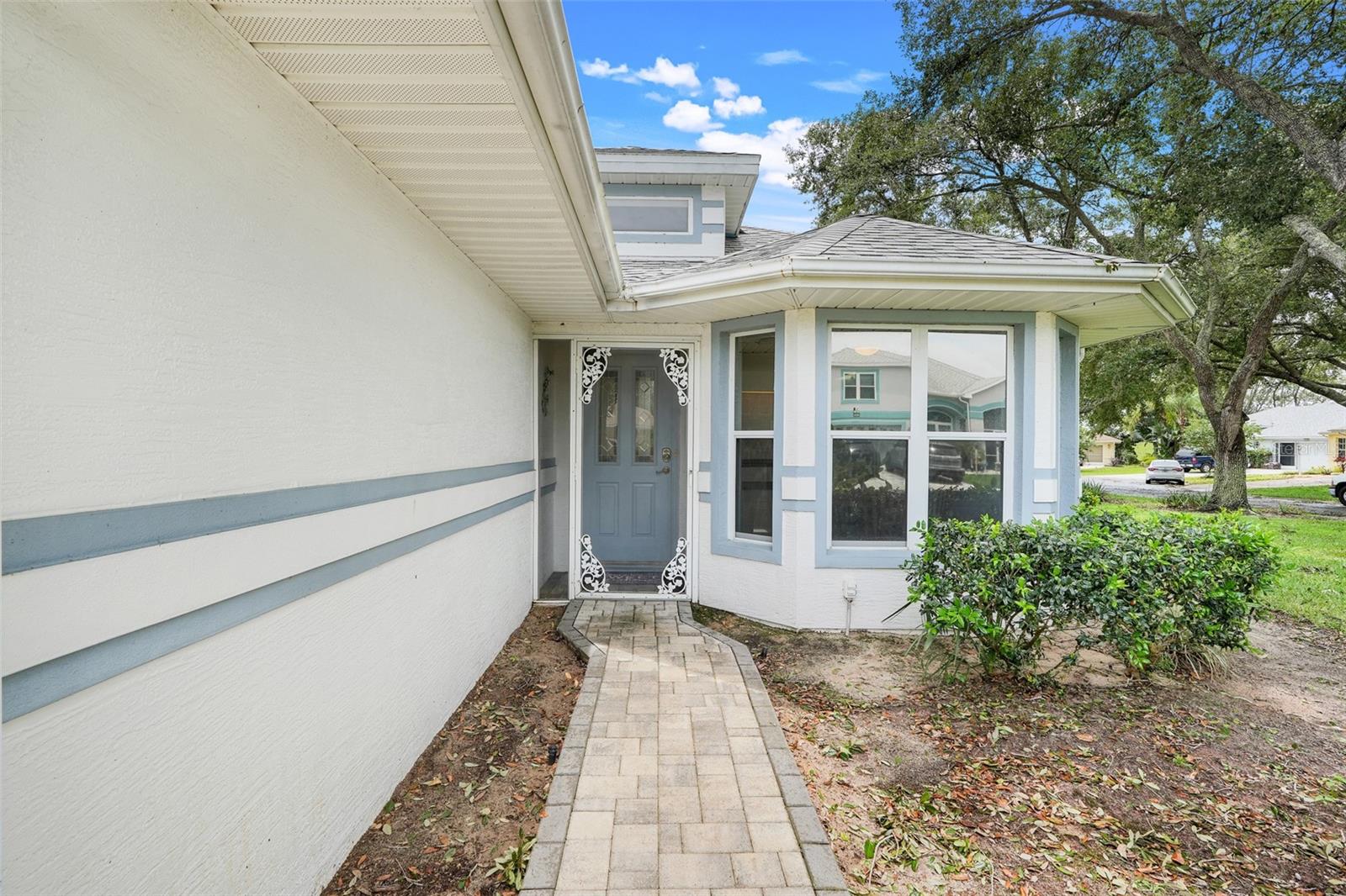 Image 6 of 37 For 21226 Royal St Georges Lane