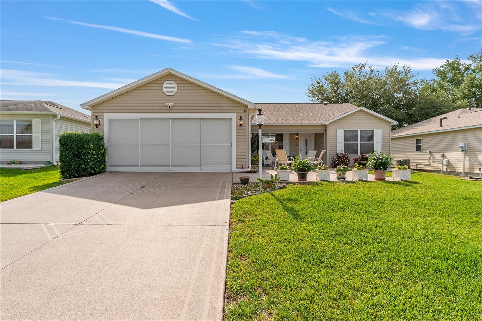 Image 2 of 53 For 965 Eastmont Court