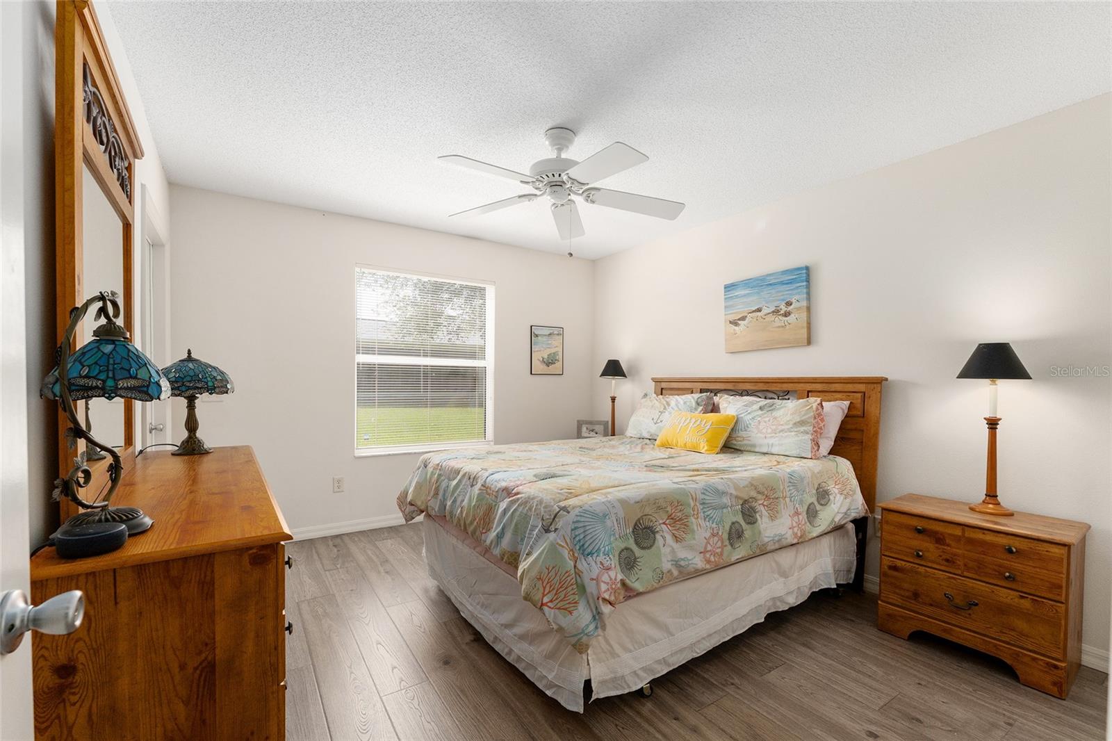 Image 31 of 53 For 965 Eastmont Court